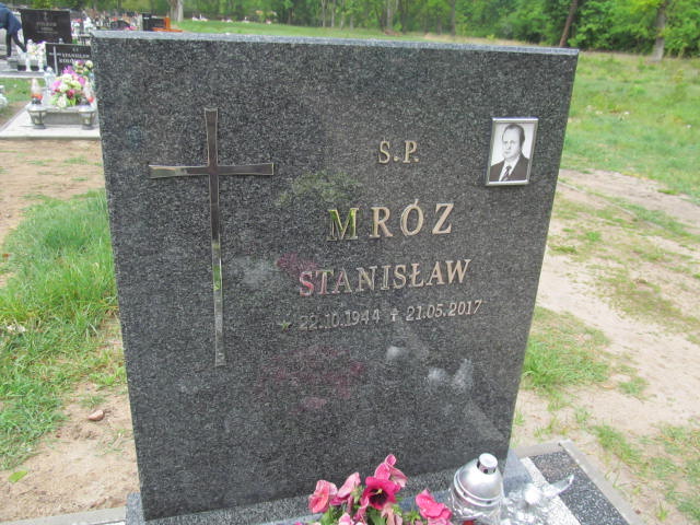 Stanisław Mróz 1944 Kostrzyn nad Odrą - Grobonet - Wyszukiwarka osób pochowanych