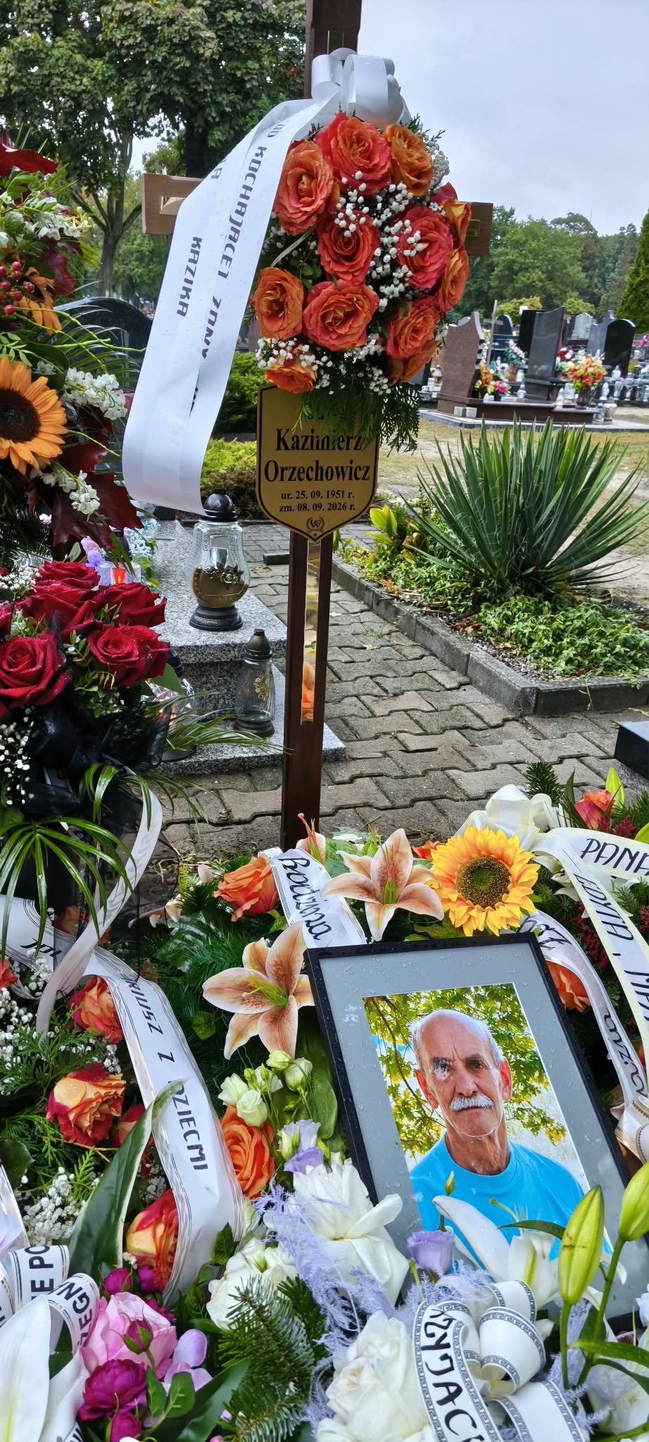 Grób KAZIMIERZ ORZECHOWICZ