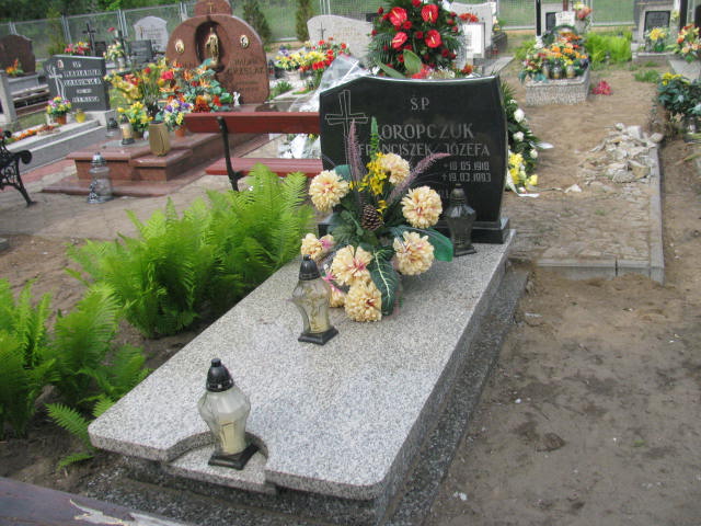 Grób Franciszek Koropczuk