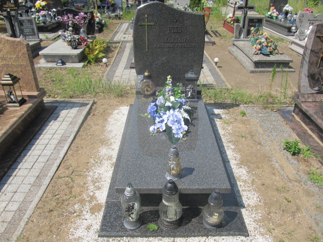 Grób Marian Flis